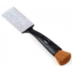 Cleaning tool - Pinceau et sous les cordes
